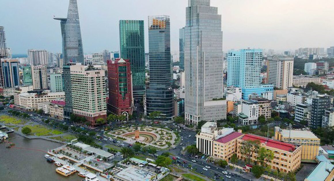 AI CÙNG BẠN KHÁM PHÁ CUỘC TRANH LUẬN VỀ QUY HOẠCH SỬ DỤNG ĐẤT CẤP XÃ: CẦN THIẾT HAY TRÁI NGƯỢC?