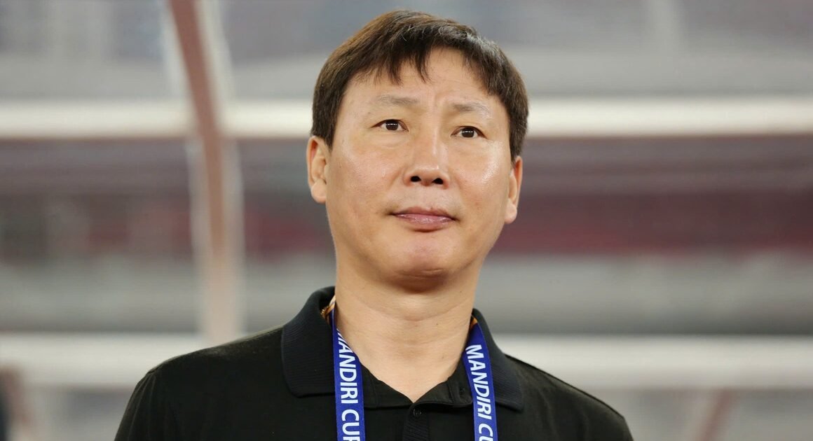 ĐỘI TUYỂN VIỆT NAM VÀ U.23 LIÊN TIẾP THI ĐẤU, HLV KIM SANG-SIK ĐANG Ở KHOẢNH KHẮC ” CHẠM ĐẾN GIỚI HẠN”!