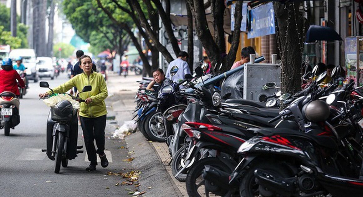 KHÁM PHÁ BẬT MÍ VỀ VIỆC QUẢN LÝ TẠM THỜI LÒNG ĐƯỜNG, VỈA HÈ TẠI TP.HCM NỮA GÌ?