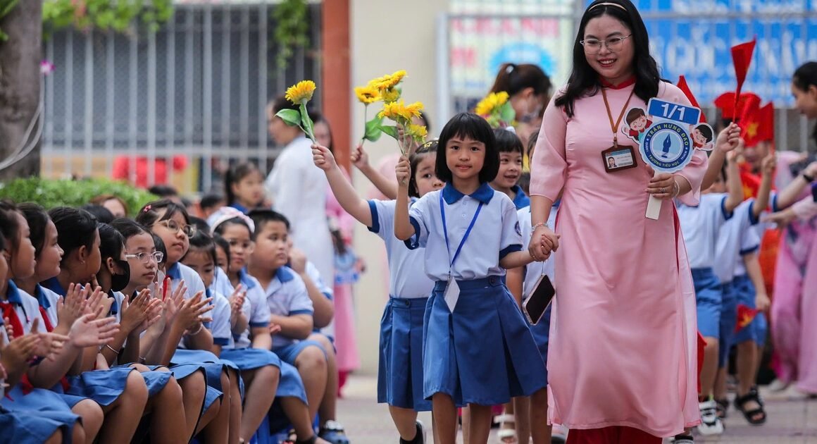 BỘ GD-ĐT BIẾN ĐỔI QUY TRÌNH TUYỂN DỤNG GIÁO VIÊN, GIẢI CỨU SỰ THIẾU TRƯỞNG KHỐI CẤP ĐỘ!