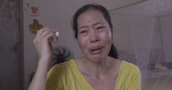 Chỉ một câu nói vô tình, bà mẹ đã đánh mất những ký ức tuyệt đẹp của con gái thành nỗi buồn sâu thẳm