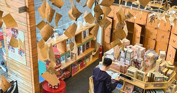 KHÔNG NGỜ ĐẾN: NHÀ SÁCH CÁ CHÉP NGUYỄN THỊ MINH KHAI CHÍNH THỨC ĐÓNG CỬA SAU HƠN MỘT THẬP KỶ GẮN BÓNG CUỘC SỐNG ĐỌC GIẢ