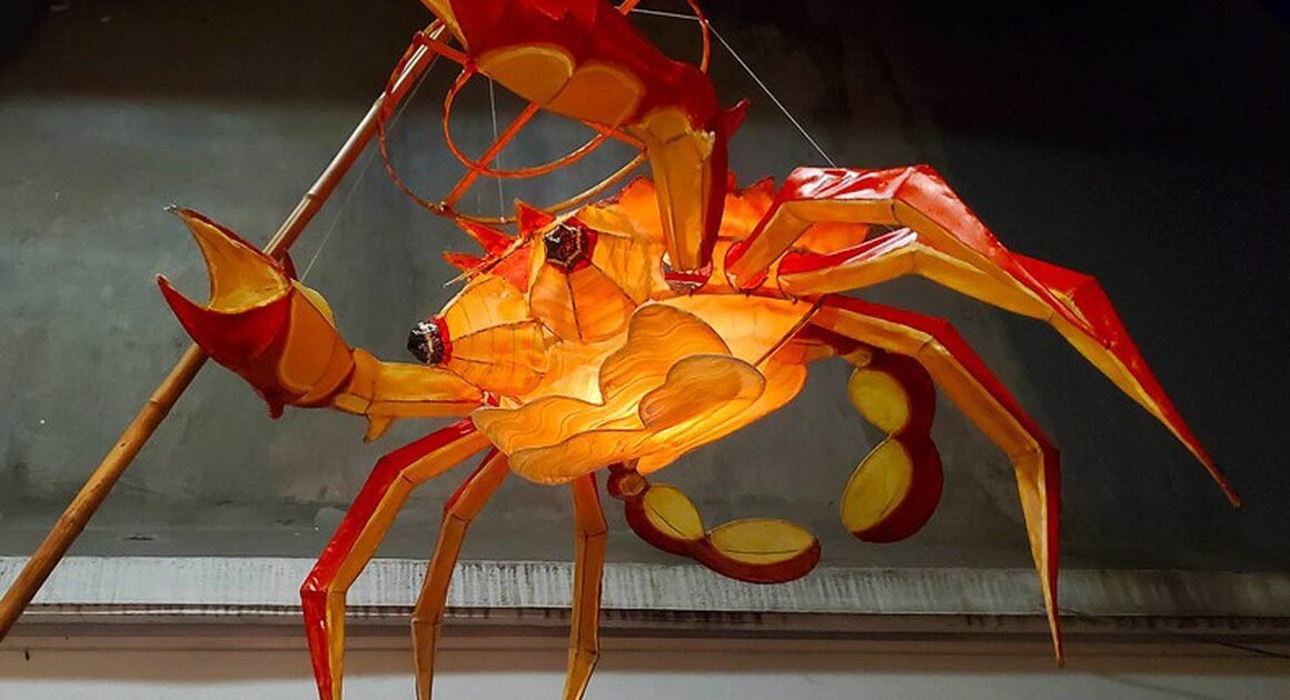 KHÁM PHÁ MỘT THỦ PHÁ LÀNH ĐƯỜNG KỶ NIỆM VÀNG CỦA NGHỆ THUẬT LỒNG ĐÈN XƯA BAO GỒM SỰ HỘI HỨNG CÙNG KHÁCH DU KHÁCH TRONG VÀ NGOÀI NƯỚC