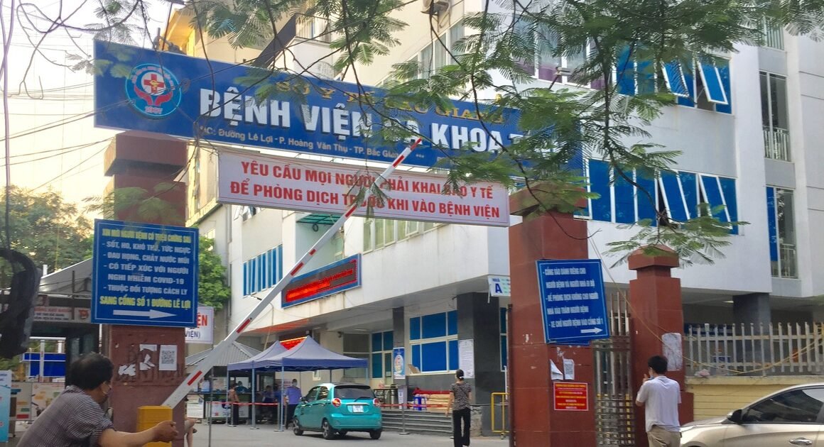 SA THẢI HAI NHÂN VIÊN VÌ NHẬN TIỀN LỚN CHO MỘT CHUYẾN CẤP CỨU 200KM?