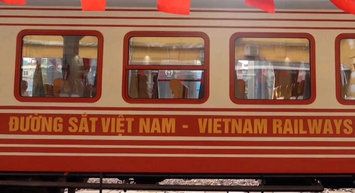 KHÁCH CẦN BIẾT: CHIẾC TÀU HỎA HỖ TRỢ HÀNH TRÌNH TỪ TÂY ĐÁNH VỀ ĐÔNG HẢI PHÒNG TỪ NGÀY 22.9 VỚI GIÁ VÉ CHỈ 55.000 ĐỒNG/CHUYẾN!