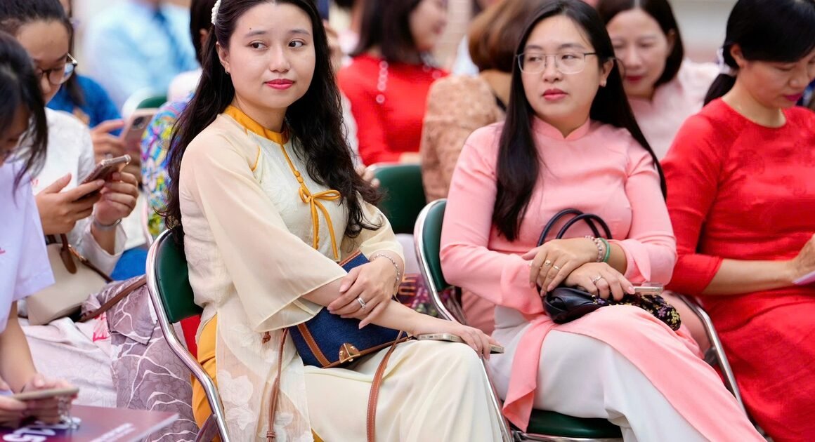 GIÁO VIÊN TẠI TP.HCM NHẬN THÊM HÀNG CHỤC TRIỆU ĐỒNG MỖI QUÝ NHỜ CHÍNH SÁCH ĐẶC THÙ!