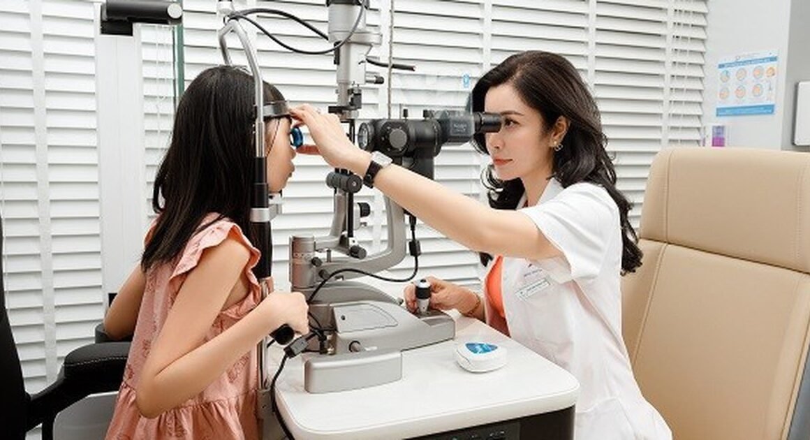 KHẢO SÁT NÓI GÌ VỀ SỐ TRẺ EM MẮC TẬT KHÚC XẠ CÓ THỂ GÂY ẢNH HƯỞNG NHIỀU ĐẾN TƯƠNG LAI CỦA CHIẾC MẮT VIỆT NAM?