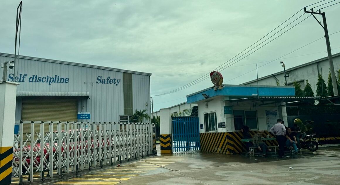 CHUYỆN CỦA HƠN 500 CÔNG NHÂN ĐANG BỊ BỎ RƠI KHI CHỦ DOANH NGHIỆP VẮNG MẶT NHIỀU NGÀY!