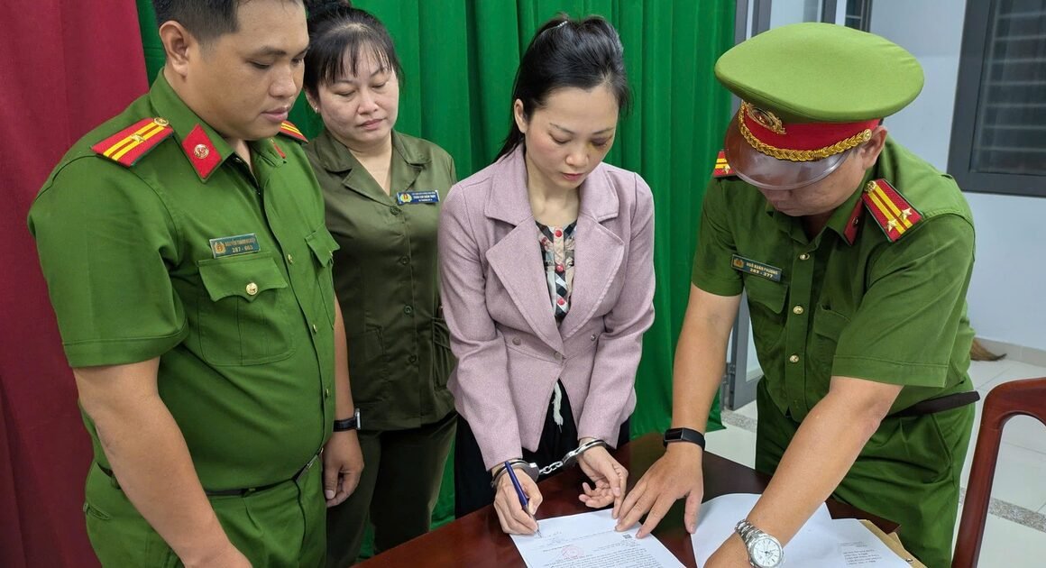 BÀ NGUYỄN THỊ TUYẾT CHINH BỊ BÁO CẢO VÌ HÀNH VI HÀNG HÓA KHÁCH HÀNG GIẢM MẠNH TRONG GÂY NÓNG GIẬN!