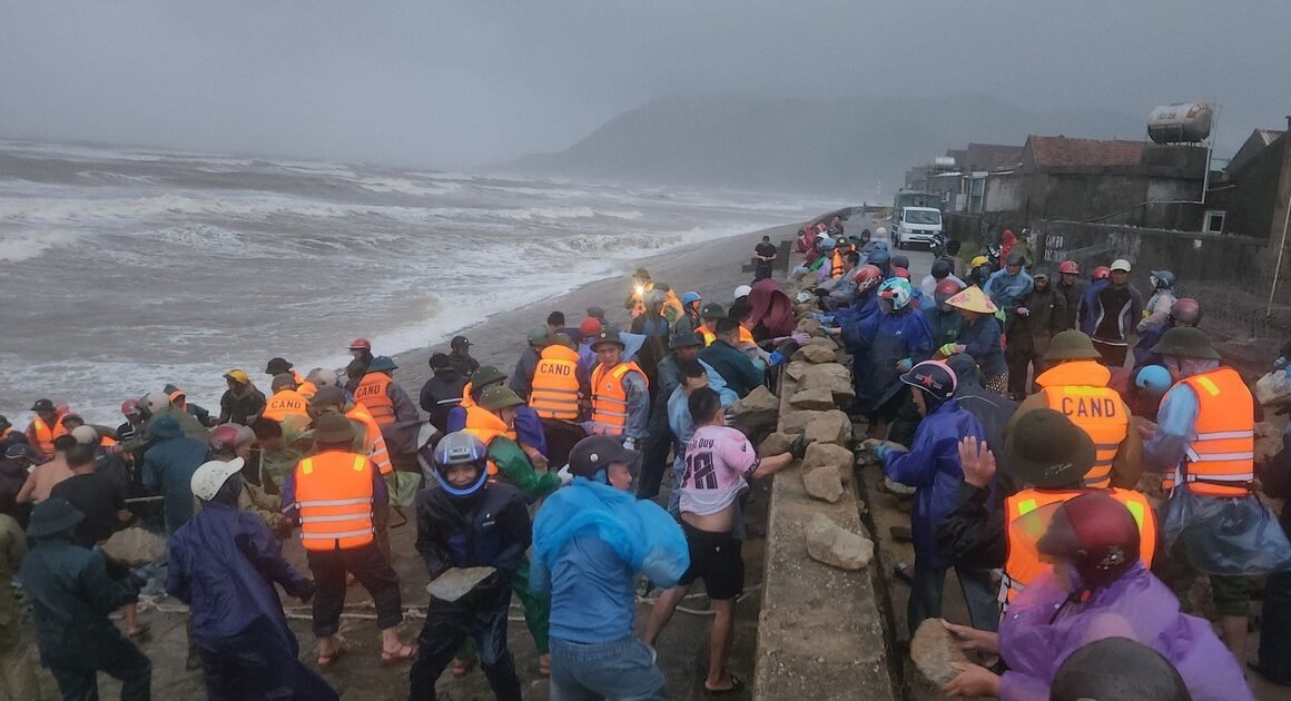 OREN VÙNG BIỂN CỬA NHƯỢNG ĐANG GẶP NGUY CƠ SỤP ĐỔ NHƯỢM TRONG, CƯ DÂN VẮN VẢO CHỐNG CHỮA!