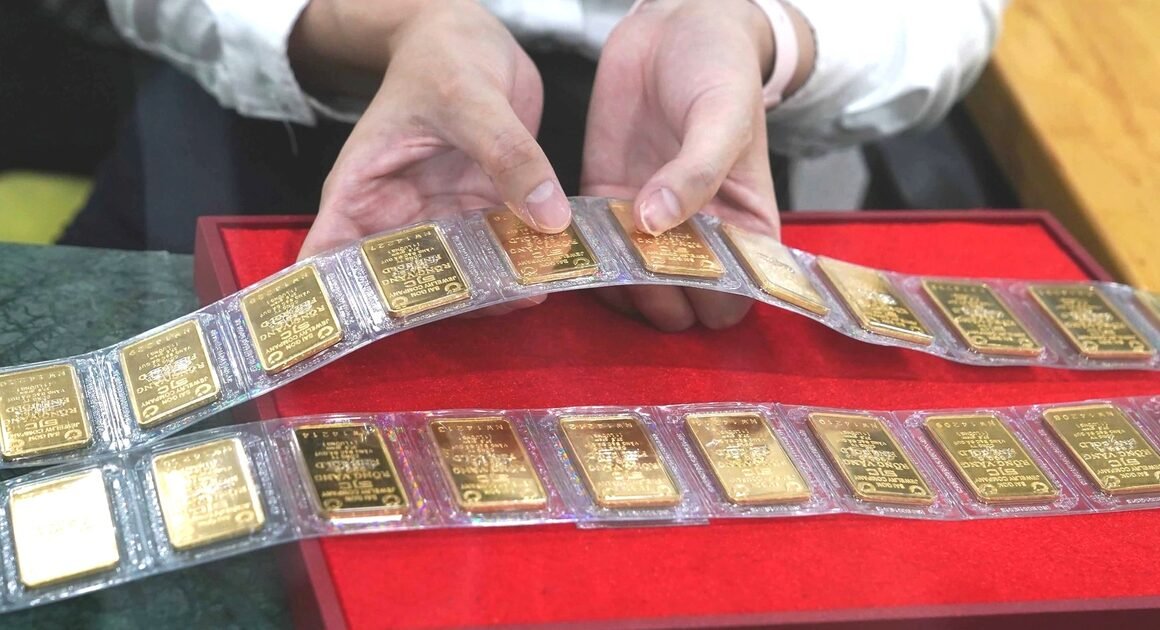 (BIẾT ĐỂ BẠN CHIẾU ĐẦU, BÁN VÀNG KHÔNG CHỊU THUẾ GIÁ TRỊ GIA TĂNG, NHƯNG PHẢI NỘP THUẾ THU NHẬP CÁ NHÂN 0,5%)