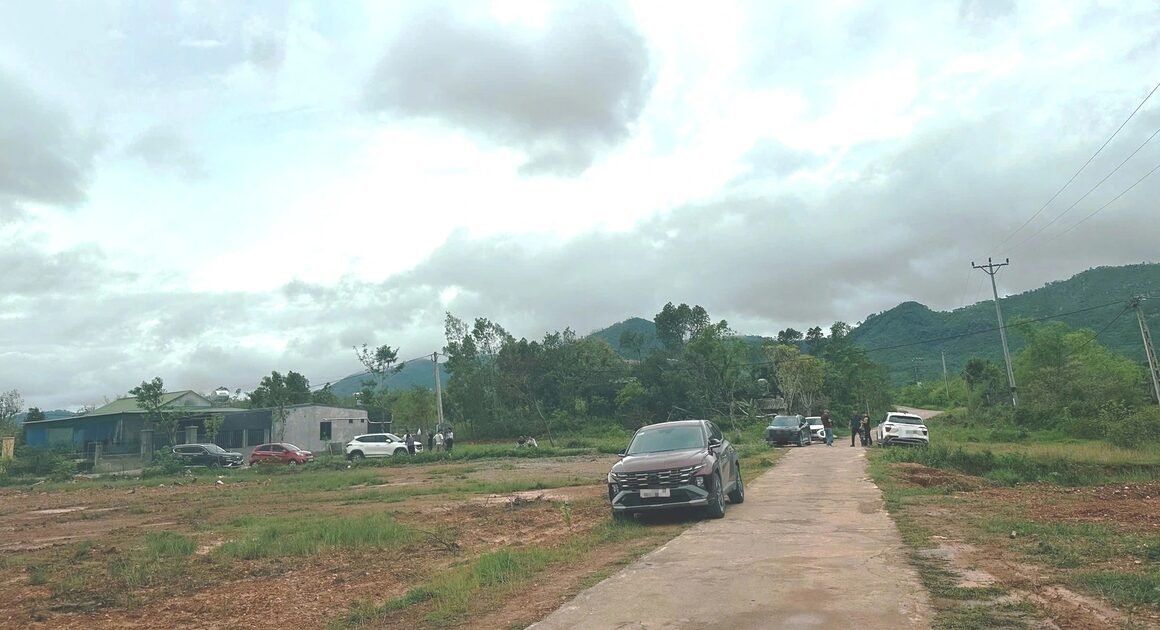 SỐT ĐẤT BÙNG NỔ SAU KHI HÀ TĨNH CÔNG BỐ QUI HOẠCH KHU CÔNG NGHIỆP PHÍA TÂY!