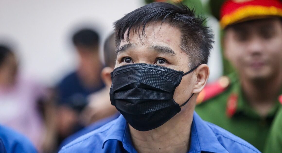 BỊ CÁO PHẠM ĐỨC BÌNH – KẺ MUA BÁN SÚNG NỐI LIÊN VỚI HÀNG TRĂM VIÊN ĐẠN, NHANH CHÓNG PHÁ ÁN 12 NĂM TUẦN KHỔ!