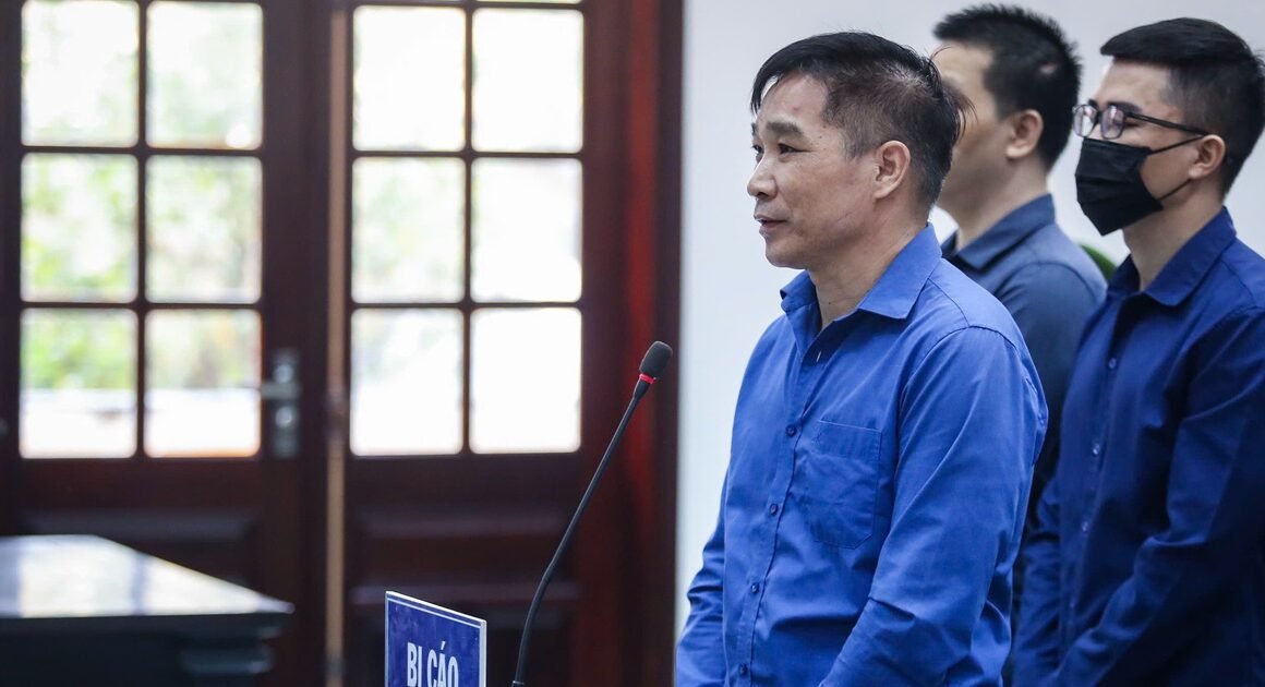 BÌNH “KIỂM” TỎ RẰNG NIỀM ĐAM MÊ SÚNG ĐẾN TỪ LÚC 18 TUỔI, BẠN CÓ NHẬN ĐƯỢC GÌ TỪ NHỮNG MỐI LIÊN HỆ VỚI VŨ KHÍ QUÂN DỤNG?