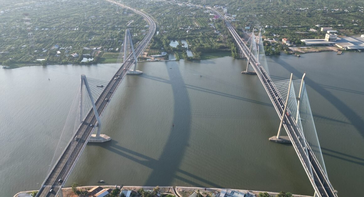 NHỮNG CÂY CẦU NGÀN TỶ BẮC QUA SÔNG MÊ KÔNG MANG ĐẾN CHIẾC CÁI NHẸ NHÀNG ĐỂ KẾT NỐI TÂY NAM BỘ VỚI TP.HCM