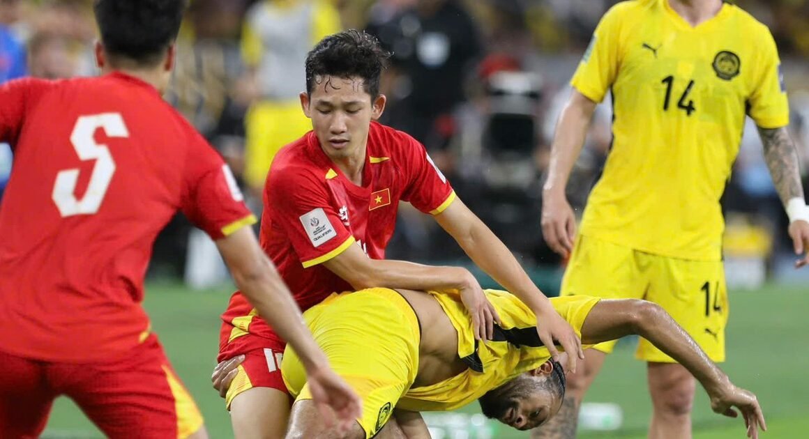 BẤT NGỜ: FIFA ÁP MẶT ÁN PHẠT NẶNG CHO BÓNG ĐÁ MALAYSIA VÀ BÀI HỌC ĐẮT GIÁ TỪ NHỮNG CẦU THỦ NHẬP TỊCH GIẢ MẪU HỒ SƠ