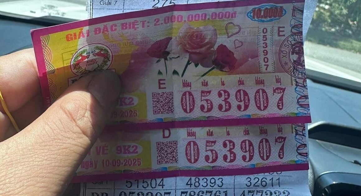 CỤ ÔNG 70 TUỔI KHÔNG CÓ NHÀ CỬA BẤT NGỜ TRÚNG ĐỘC ĐẮC XỔ SỐ MIỀN NAM NGÀY 10/9!