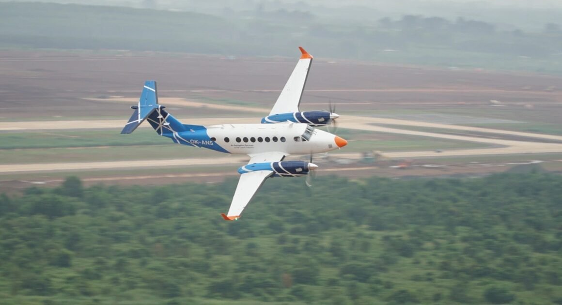 -MÁY BAY CHUYÊN DỤNG CẤT CÁNH LÊN ĐÀO KHOÁNG HẬU, CHUẨN BỊ GÌ ĐẾN CƠN?