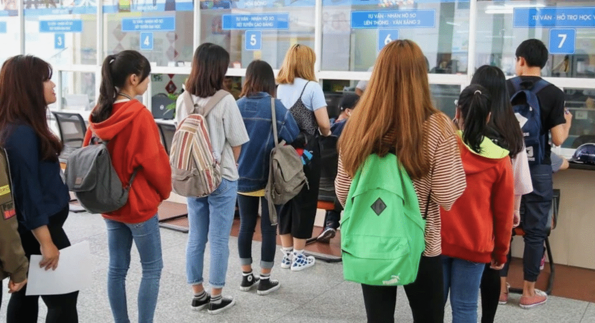 KHÁCH QUAN VỚI NHIỀU NGƯỜI: HÌNH THỨC KỶ LUẬT NẶNG NHẤT CHO SINH VIÊN ĐH HIỆN NÀY LÀ GÌ?