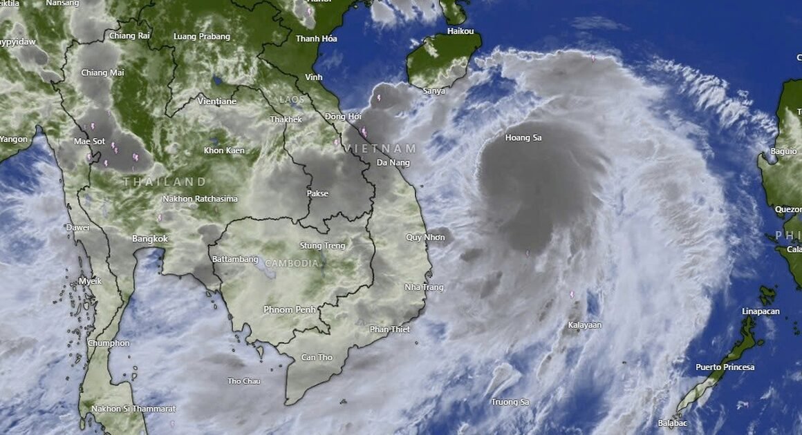 BÃO SỐ 10 BUALOI GÂY NGHI NGỜ GHI NHẬN TỐC ĐỘ KÉO DÀI ĐẾN 40KM/H, CHỜ XÁC NHẬN ĐẾN KHU VỰC HÀ TĨNH ĐẾN QUẢNG TRỊ TỪ ĐÊM MAI 28.9!