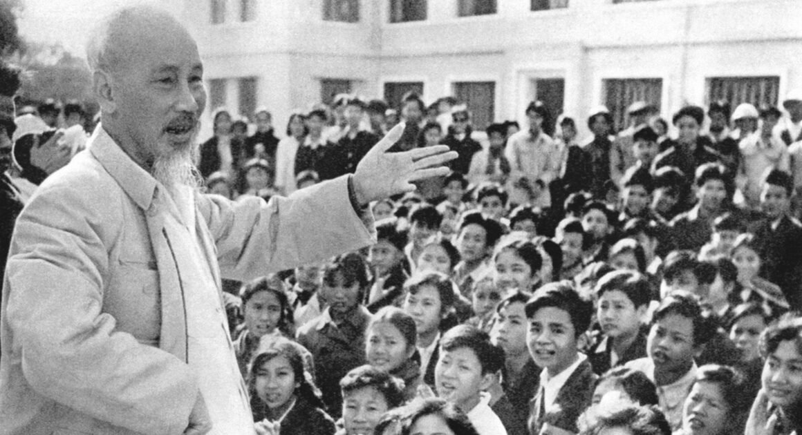 KỶ NGUYÊN ĐỘC LẬP VÀ TỰ DO BẮT ĐẦU TỪ NGÔI HỘI NGHỊ LỘC HÀ, MANG ĐẾN HẠNH PHÚC CHO MỌI NGƯỜI VIỆT NAM!