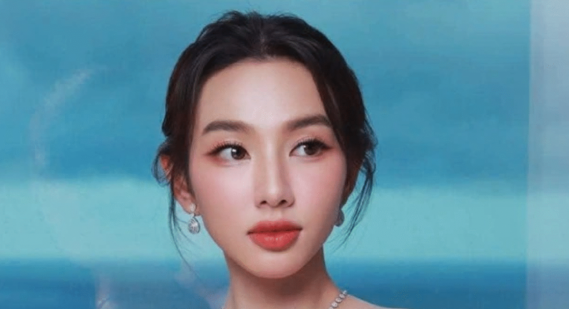 BẤT NGỜ: Hoa hậu Nguyễn Thúc Thùy Tiên nhận quà tặng đặc biệt từ TẬP ĐOÀN CHỊ EM RỌT để đồng hành cùng sản phẩm kẹo Kera dù ghét rau!