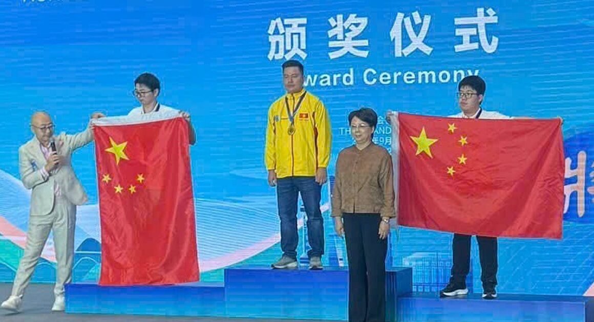 KHÁM PHÁ HÀNH TRÌNH VƯƠN LÊN CỦA KỲ THỦ SỐ 1 VIỆT NAM TRƯỚC KHI GÁNH VÁC VÀO VỊ TRÍ ĐỈNH CAO TẠI GIẢI CỜ TƯỚNG THẾ GIỚI 2025!