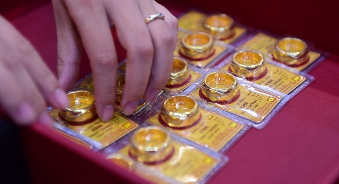 NỘI DUNG VÀNG 4 SỐ 9 BẤT NGỜ TĂNG GIÁ MẠNH, GIÁ USD CŨNG ĐẠT ĐỈNH MỚI!