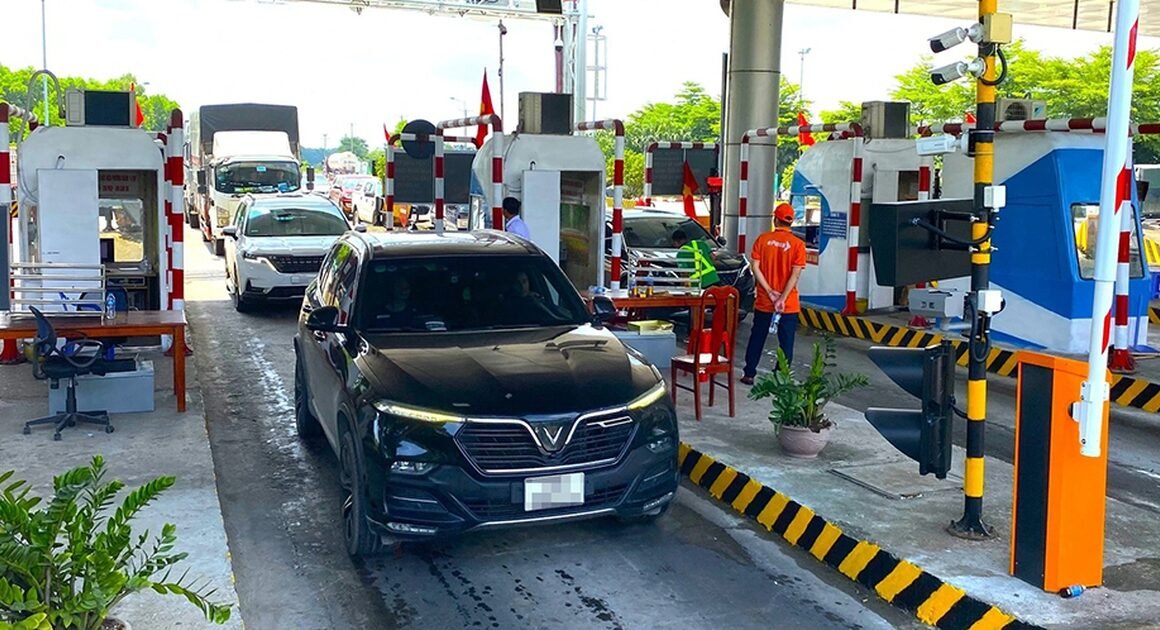 CHỈ CÒN 2 NGÀY, LẠI VẪN HÀNG TRIỆU Ô TÔ CHƯA CHUYỂN ĐỔI TÀI KHOẢN GIAO THÔNG!