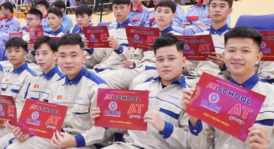 CHÍNH PHỦ YÊU CẦU ĐỊA PHƯƠNG SỐNG CƠ SỞ GD-ĐT, NHƯNG TRƯỜNG TỰ ĐẢM BẢO CHI PHÍ THƯỜNG XUYÊN KHÔNG BỊ SÁT NHẬP