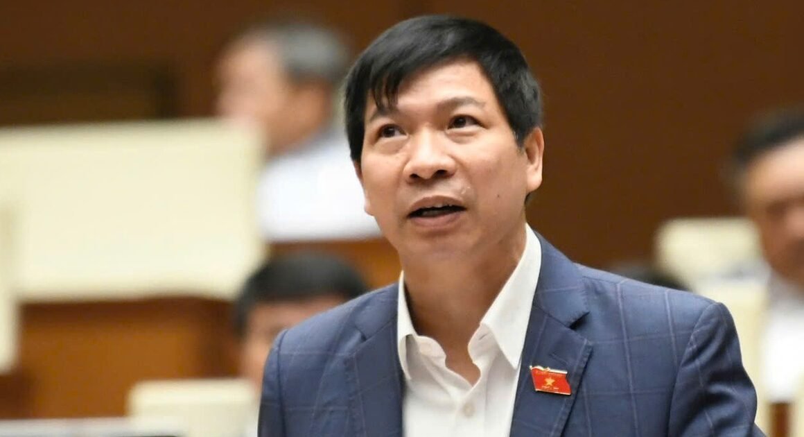 BẤT NGỜ: GIÁM ĐỐC SỞ GD-ĐT THÀNH HÓA BỊ KHỞI TỐ, BẮT TẠM GIAM VÀ ĐÌNH CHỈ NHIỆM VỤ ĐỒNG THỜI!