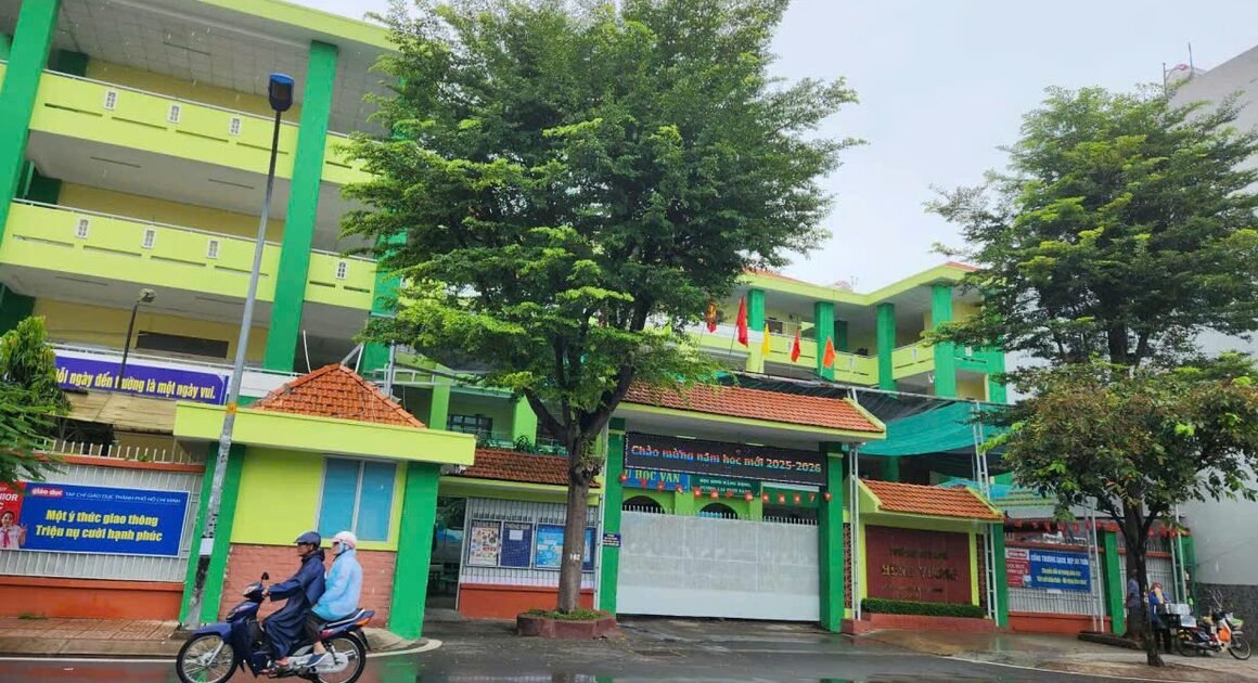 BÍ MẬT VỀ TRƯỜNG TIỂU HỌC ĐANG GÂY BÃO PHẢN ỨNG TẠI TP.HCM!