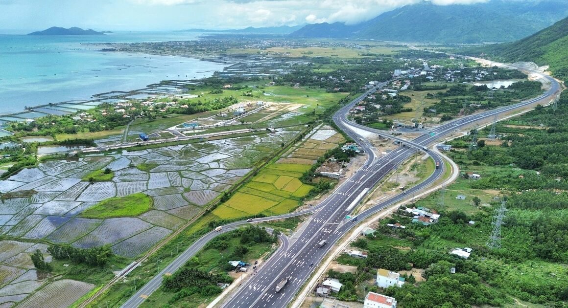 HOÀN THIỆN ĐƯỜNG CAO TỐC VÂN PHONG – NHA TRANG, MỞ CỬA DI CHUYỂN TRONG NGÀY 30.9, GIAO THƯƠNG TP.HCM ĐẾN ĐẮK LẮK THÊM PHẦN HUYỀN BỎNG!