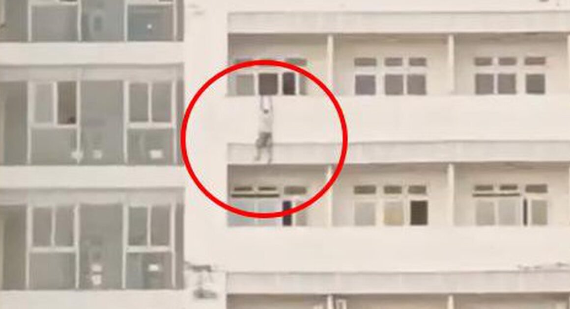 NGƯỜI ĐÀN ÔNG THÁCH THỨC TÁC PHẨM TỰ CHỐI SỐNG TRÊN BẠT CỨA KHIẾN AI CŨNG BẤT NGỜ