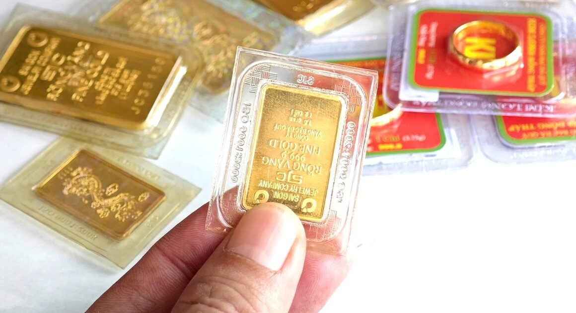 SAO THỊ TRƯỜNG VÀNG ĐANG BIẾN ĐỘNG LẠ LÙNG SAU KHI ĐÓNG GÓI ĐỘC QUYỀN?