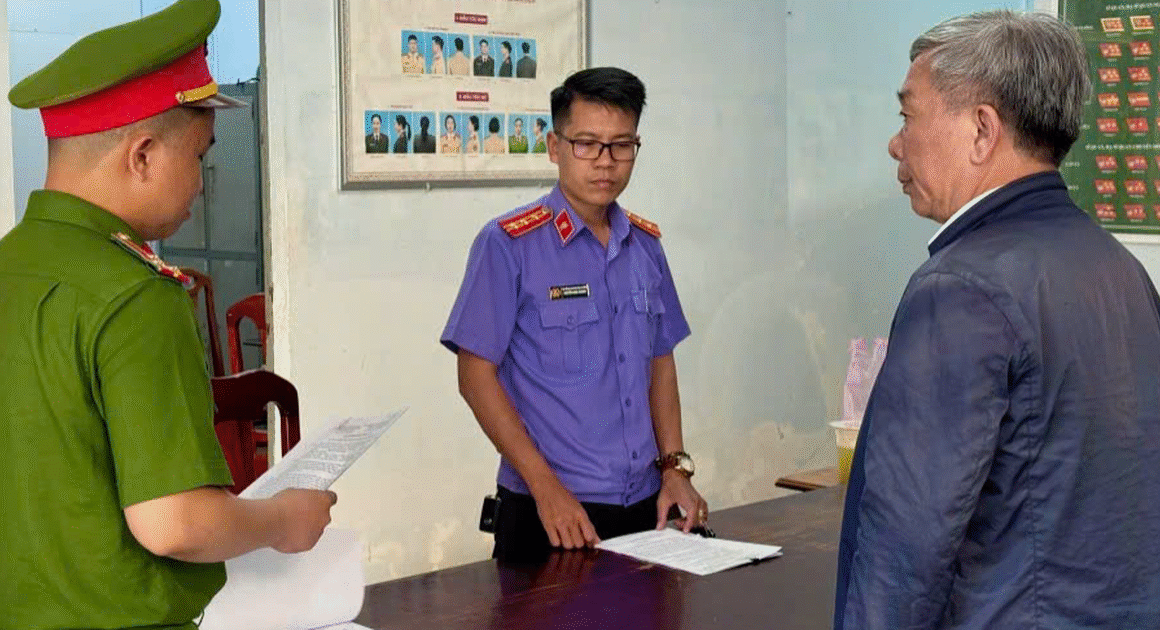 BỘ MẶT THẬT SAU NHỮNG GIAN LẬN TRONG ĐẤU THẦU THIẾT BỊ COVID-19 Ở BÌNH THUẬN: 2 CỰU GIÁM ĐỐC Y TẾ BỊ BẮT GIỎM VÌ GÂY THIỆT HẠI HÀNG CHỤC TỶ