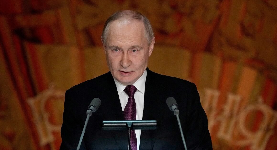 TỔNG THỐNG RÁNG RỬA HỨA CHỈ MUỐN KIỂM SOÁT VÙNG DONETSK, ĐIỀU GÂY BẤT NGỜ TRONG CUỘC ĐIỆN ĐÀM VỚI MỸ