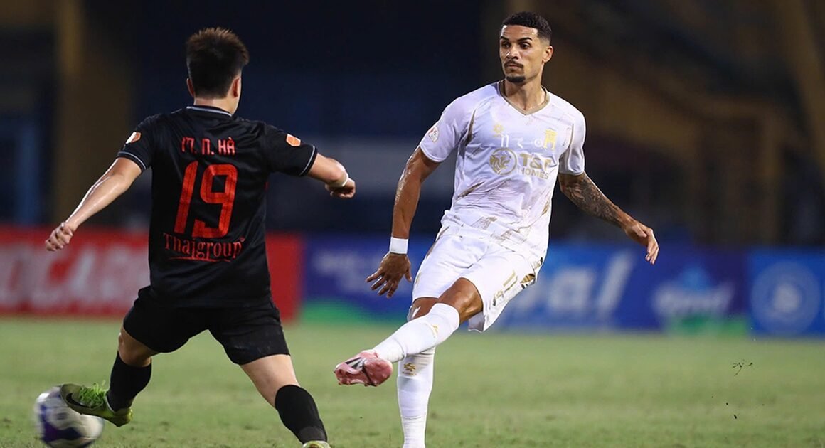 KHÁN GIẢ ĐANG CHỜ ĐÓN AI SẼ VƯƠN TẦM TRÊN ĐỘI TUYỂN VIỆT NAM!