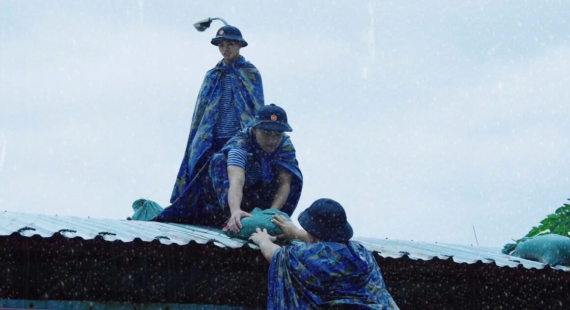 BÃO SỐ 11 ĐANG CẬN KỀ, BỘ TỔNG THAM MƯU QUÂN ĐỘI NHÂN DÂN VIỆT NAM GẤP RONG RA TIN CHỐNG!