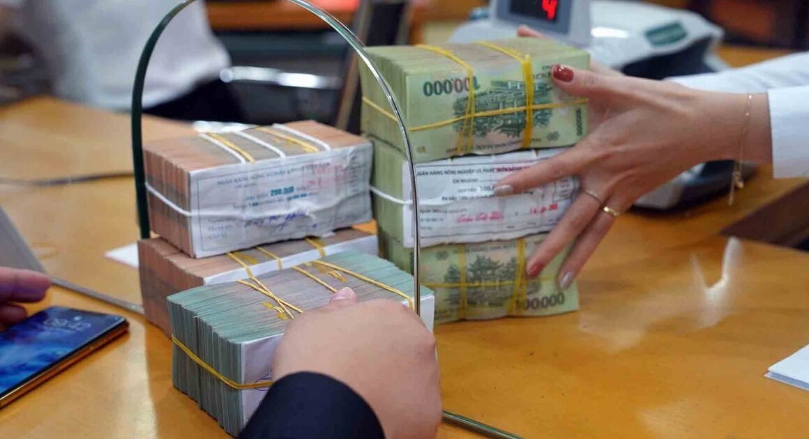 TĂNG TRƯỞNG TÍN DỤNG ĐẠT ĐÁP 9 THÁNG, LÃI SUẤT VẪN GIỮ NGUYÊN, BÀI TOÁN KINH TẾ NÀO ĐANG CHỜ KHÁM PHÁ?