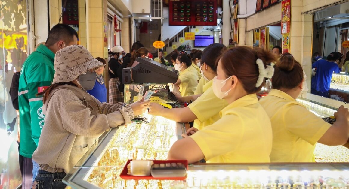 DÒNG VÀNG SJC NHẬP KHẨU BỨC PHÁ KIỂU CŨ: CHỜ ĐỢI ĐÓN BIẾN ĐỘNG SỐC KẾT KHẾ TRONG VÀNG VN!