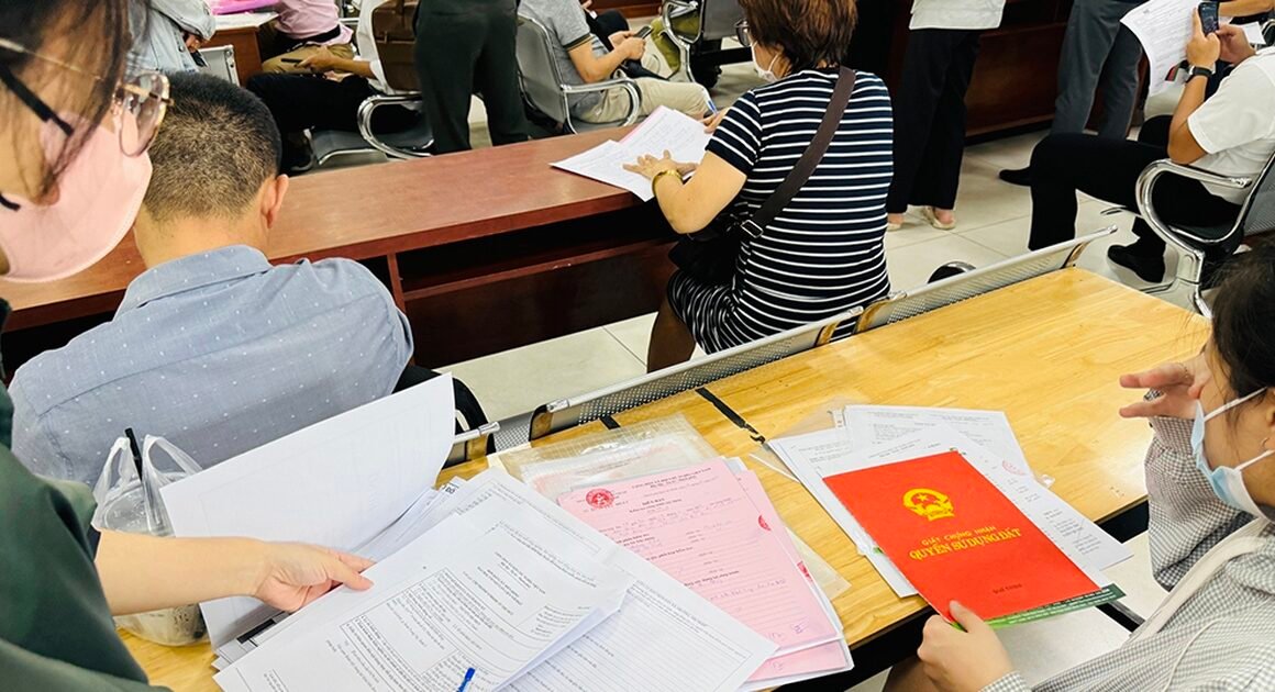 TIẾT KIỆM THỜI GIAN VÀ GIẢM RỐI RẮT: ĐẾN NƠI GIAO DỊCH BẰNG VÂN ĐƠN ĐIỆN TỬ TRÊN VNeID!