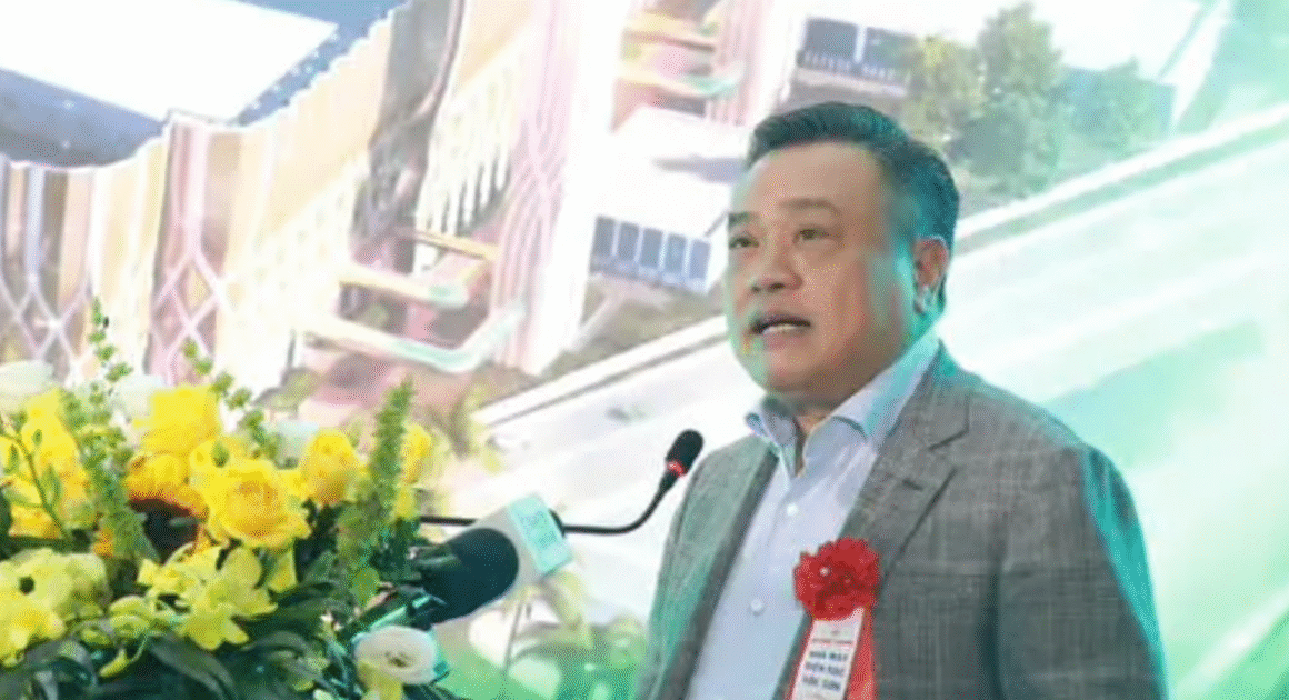 BÊN TRONG NGẬP LỤT HÀ NỘI, NGUYÊN NHÂN KHÔNG NGỜ LIỀN GẦN MẮT LÀ GÌ?