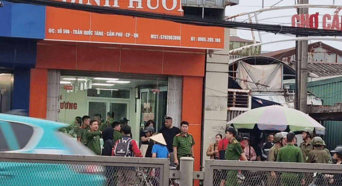 MẬT VỤ CƯỚP VÀNG 3 CHỈ TRONG PHÁO NGƯỜI NAM TRONG KHU VỰC CỬA ÔNG!
