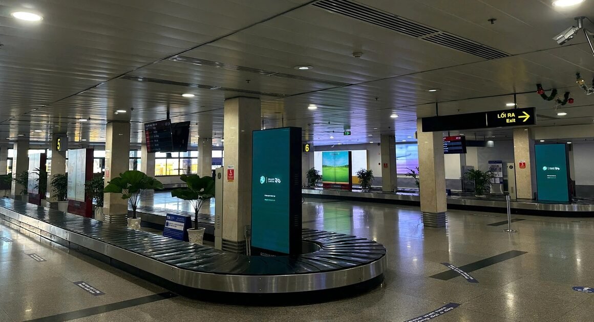 SAI GÒN ĐÁNH DẤU BƯỚC CHUYỂN CHUYÊN NGHIỆP: HÃNG HÀNG KHÔNG RỘN RÀNG RỜI KHỎI GA T1 SÂN BAY TÂN SƠN NHẤT!