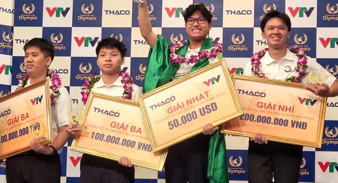 CHỦ NHÂN VÒNG NGUYỆT QUẾ ĐƯỜNG LÊN ĐỈNH OLYMPIA 2025 CHIA SẺ CẢM XÚC VỀ NIỀM TỰ HÀO VƯỢT LÊN ĐỈNH CAO NHẤT!