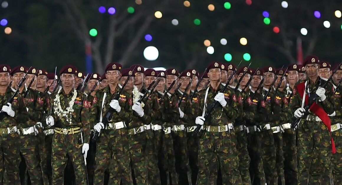 CHÍNH QUYỀN QUÂN SỰ MYANMAR ĐÃ ĐÁNH BẠI NHÓM VŨ KHÍ SẮC TỘC TRÊN TUYẾN ĐƯỜNG MẶT TRẬN QUAN TRỌNG TRUNG QUỐC