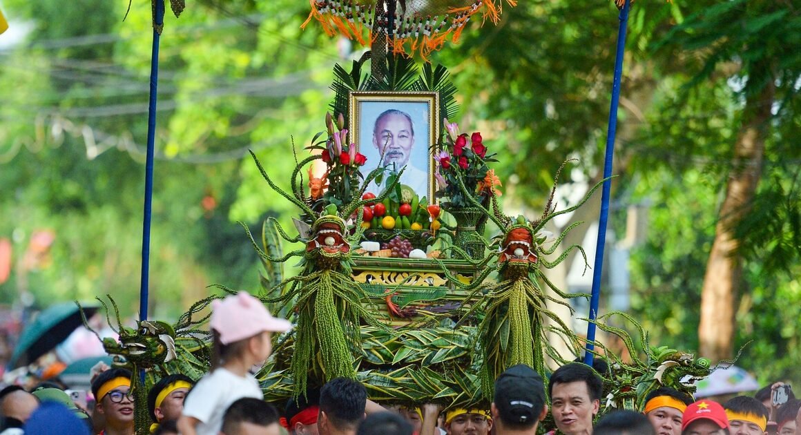 HÀNH TRÌNH HỒI SINH LỄ RƯỚC KIỆU LÁ TRUNG THU GIỮ GÌN NGỌN LỬA TRUYỀN THỐNG GIỮA NHỊP SỐNG HIỆN ĐẠI