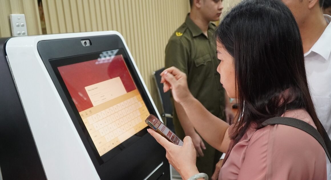 KHÔNG CẦN CÔNG CHỨNG VÀ XÁC NHẬN ĐỘC THÂN, THÔNG TIN ĐÃ ĐƯỢC SỐ HÓA TRÊN VNeID!