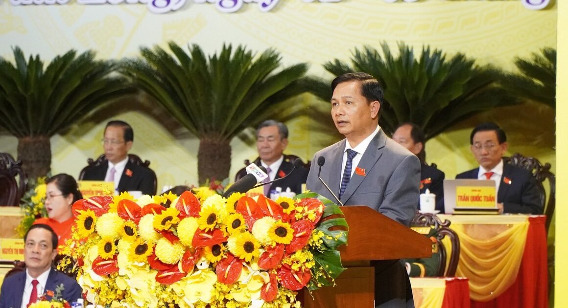 ÔNG TRẦN VĂN LÂU ĐƯỢC BỘ CHÍNH TRỊ CHỈ ĐỊNH GIỮ CHỨC BÍ THƯ TỈNH ỦY VĨNH LONG, MỞ RA CHUYỂN BIẾN MỚI TRÊN BẢN ĐỒ CHÍNH TRỊ CỦA VÙNG ĐỒNG BỒI.